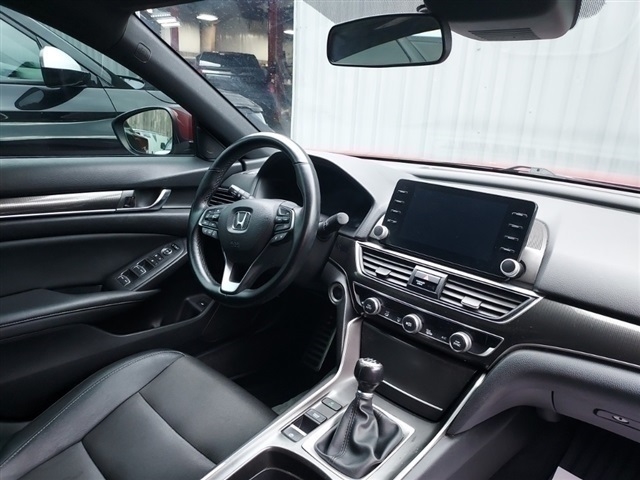 2019 Honda Accord Sport 2.0T - Photo 6