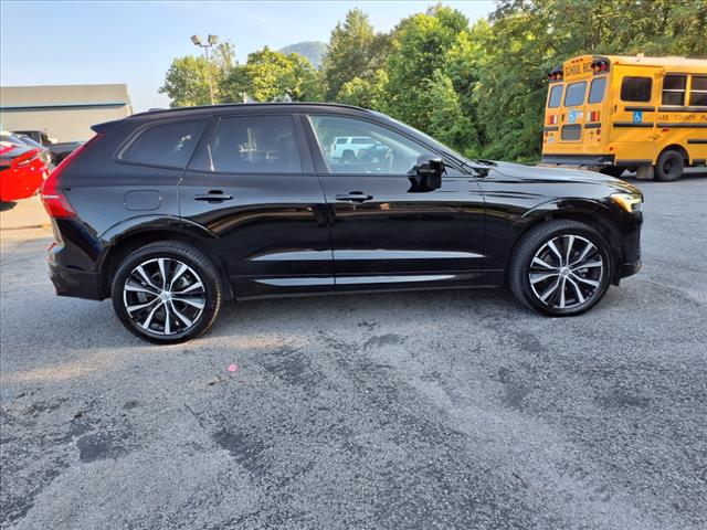 2023 Volvo XC60 B5 Plus Dark Theme - Photo 6