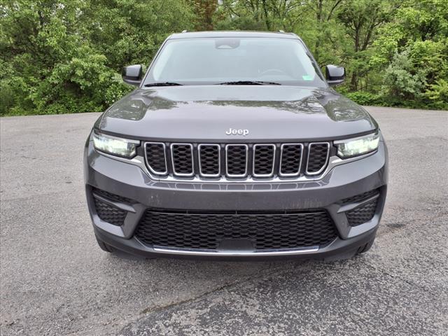 2022 Jeep Grand Cherokee Laredo 4WD - Photo 8