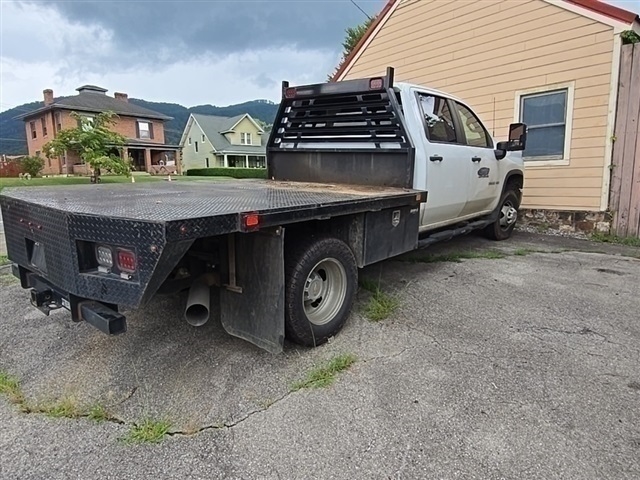2024 Chevrolet Silverado 3500HD Work Truck WT 177 WB 4WD CREW FLATBED - Photo 8