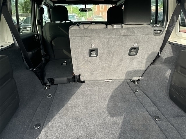 2021 Jeep Wrangler Unlimited Unlimited Sahara - Photo 9
