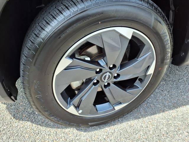 2024 Nissan Rogue SV - Photo 9