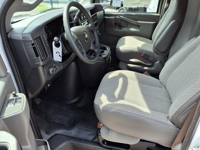 2025 Chevrolet Express Work Van Cutaway