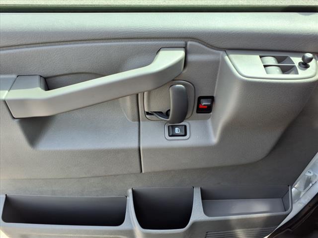 2025 Chevrolet Express Work Van Cutaway
