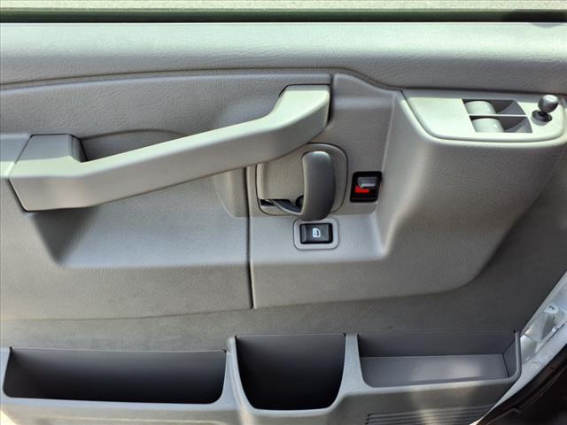2025 Chevrolet Express Work Van Cutaway