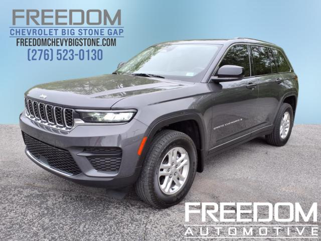 2022 Jeep Grand Cherokee Laredo 4WD