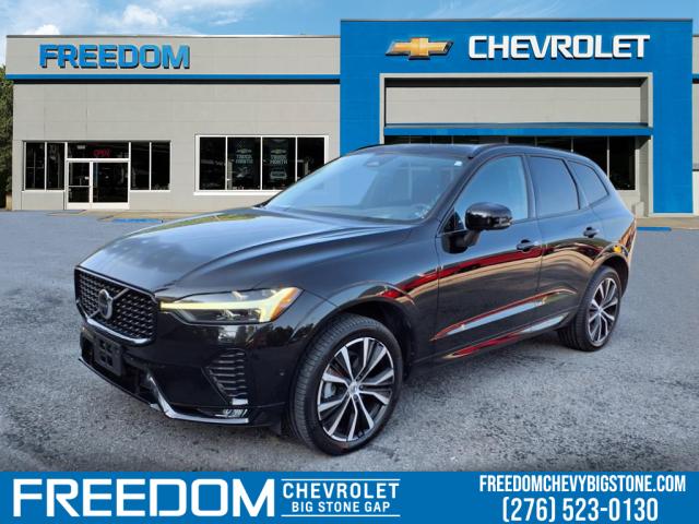 2023 Volvo XC60 B5 Plus Dark Theme