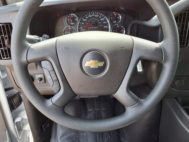 2025 Chevrolet Express Work Van Cutaway