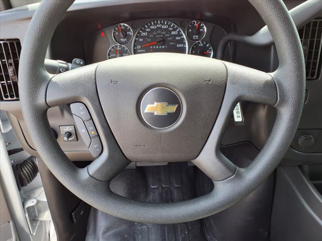 2025 Chevrolet Express Work Van Cutaway
