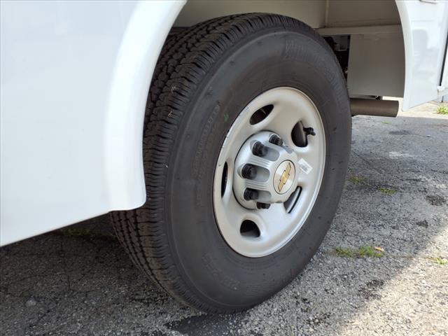 2025 Chevrolet Express Work Van Cutaway