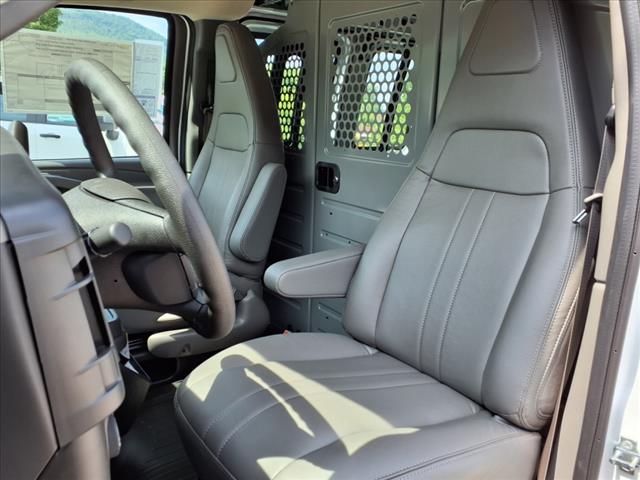 2025 Chevrolet Express Work Van Cargo