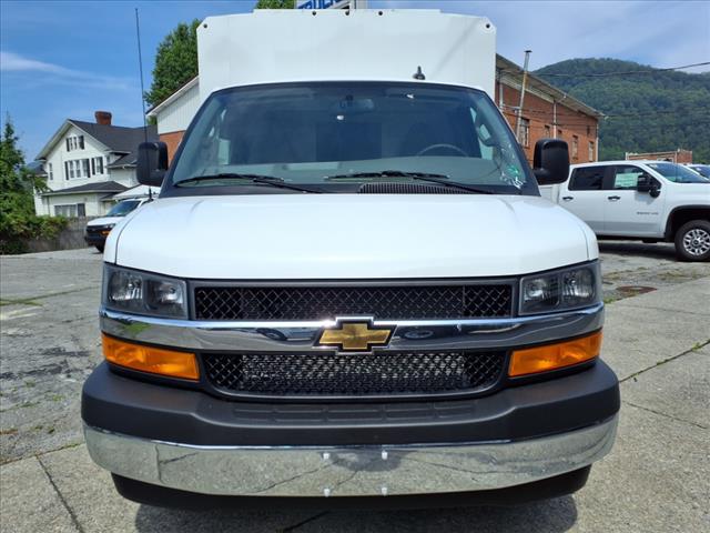 2025 Chevrolet Express Work Van Cutaway