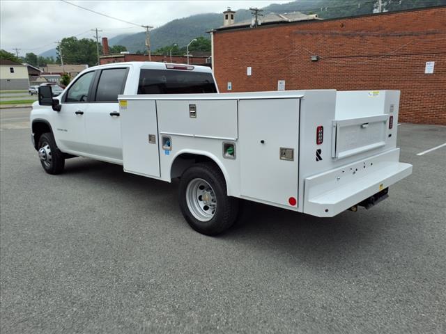 2025 Chevrolet Silverado 3500HD CC Work Truck