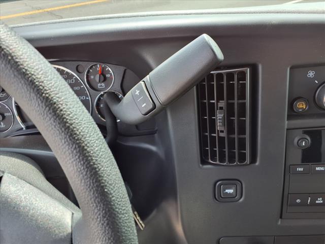 2025 Chevrolet Express Work Van Cutaway