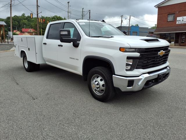 2025 Chevrolet Silverado 3500HD CC Work Truck
