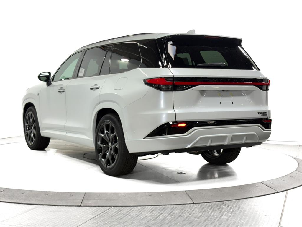 2026 Lexus TX 500h F SPORT Performance Premium photo 9