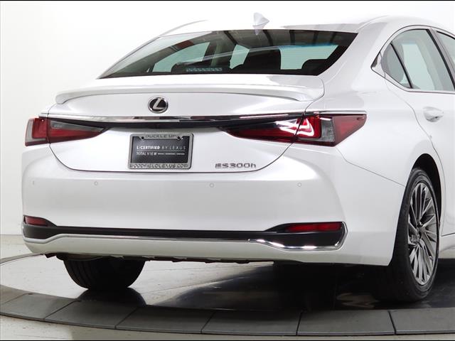 2024 Lexus ES 300h Luxury