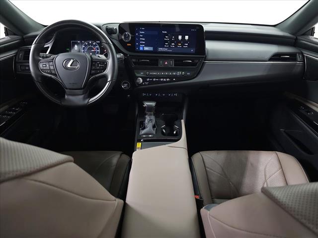 2025 Lexus ES 300h Ultra Luxury