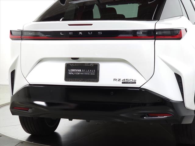 2023 Lexus RZ 450e Luxury
