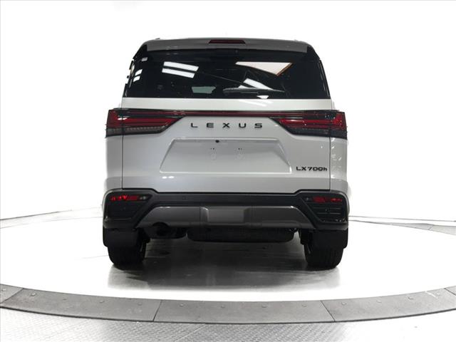 2025 Lexus LX 700h Luxury