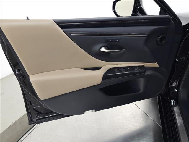 2021 Lexus ES 250