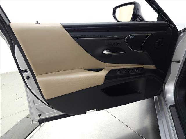 2021 Lexus ES 300h