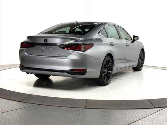 2025 Lexus ES 300h F SPORT Design