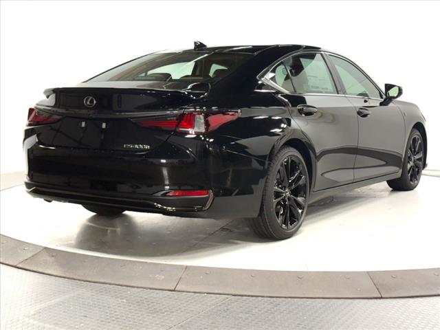 2025 Lexus ES 300h F SPORT Design