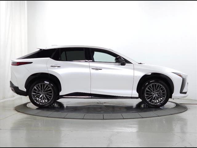 2023 Lexus RZ 450e Luxury