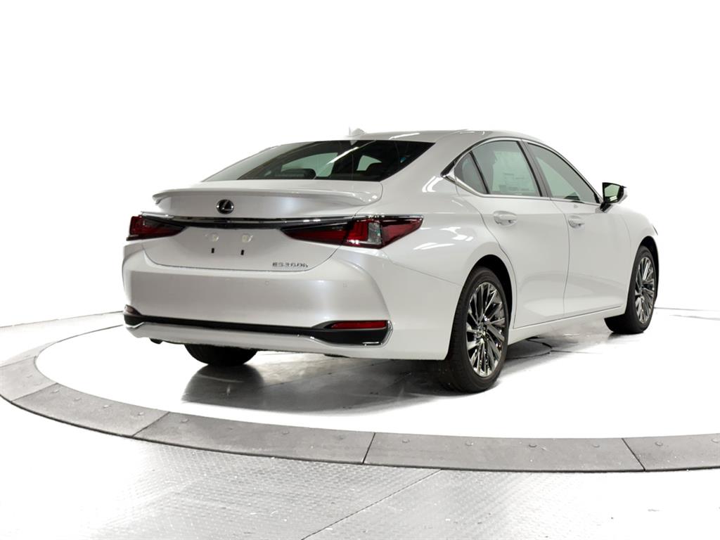 2025 Lexus ES 300h Ultra Luxury photo 12