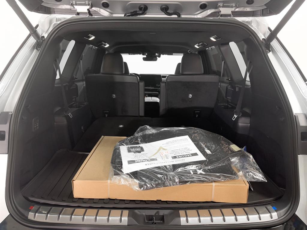 2025 Lexus TX 500h F SPORT Performance Premium photo 8