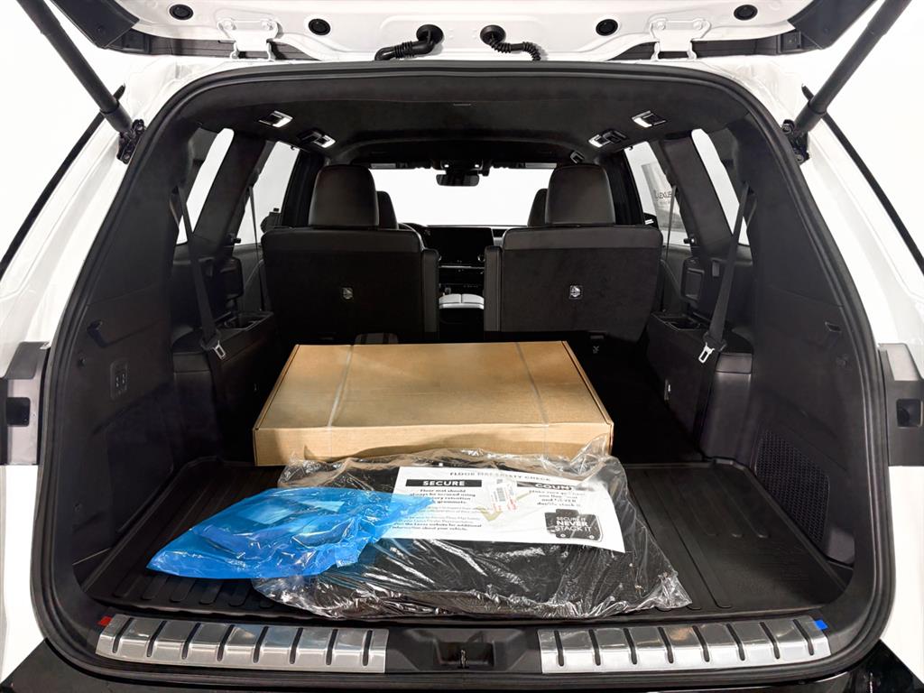 2026 Lexus TX 500h F SPORT Performance Premium photo 10