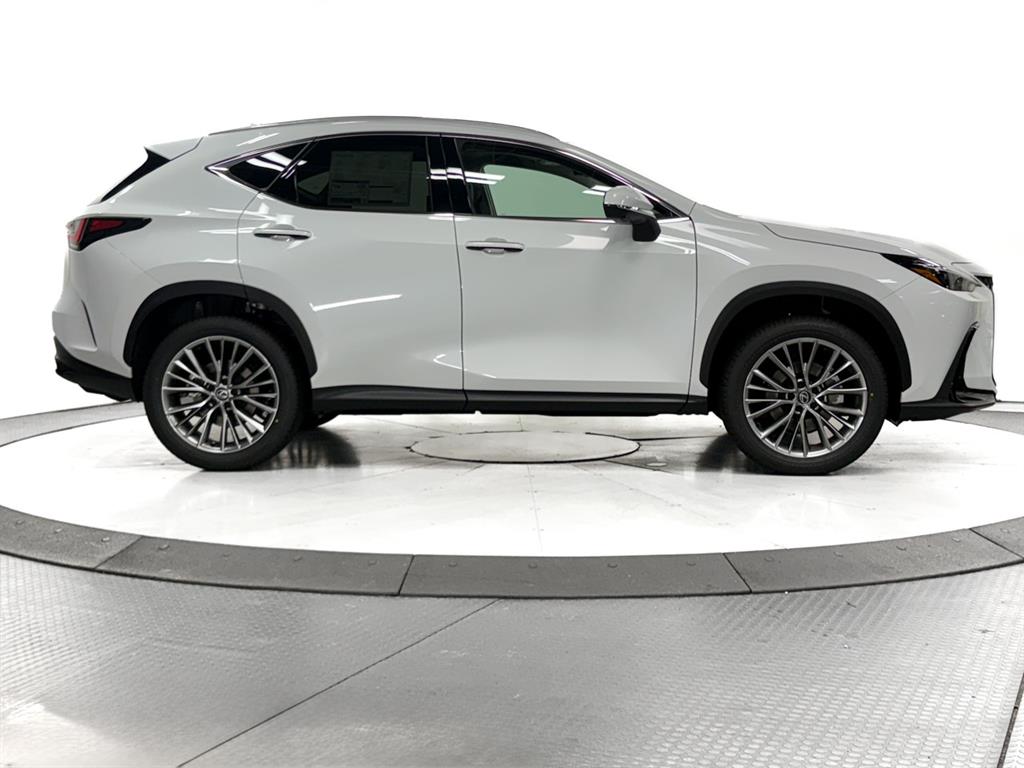 2026 Lexus NX 350 Premium AWD photo 11