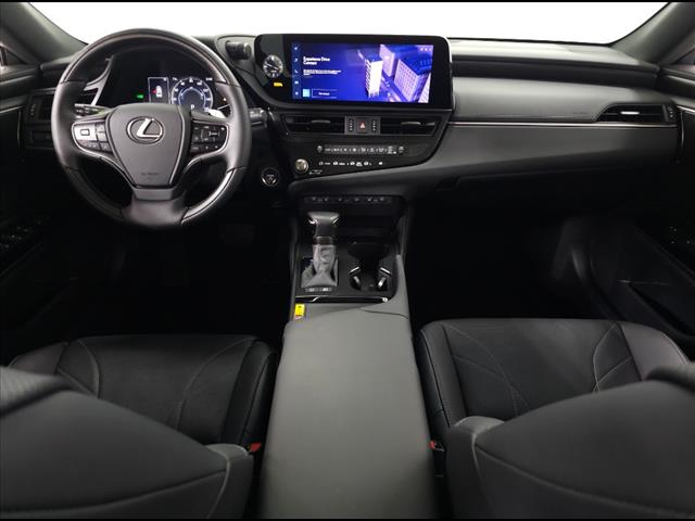 2024 Lexus ES 300h Luxury