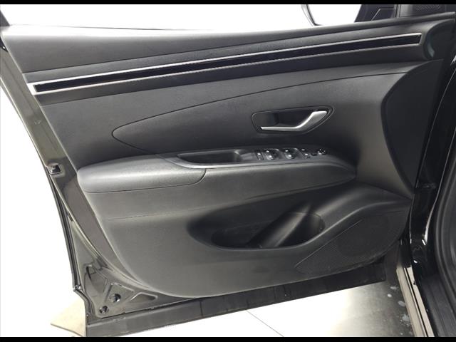 2023 Hyundai TUCSON SE