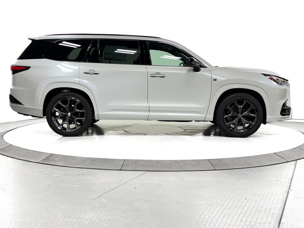 2026 Lexus TX 500h F SPORT Performance Premium photo 14