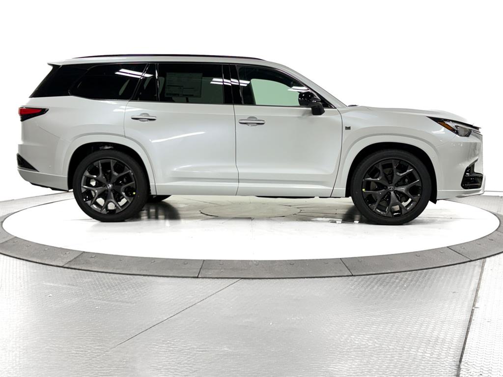 2026 Lexus TX 500h F SPORT Performance Premium photo 13
