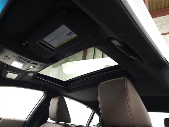 2025 Lexus ES 300h Ultra Luxury