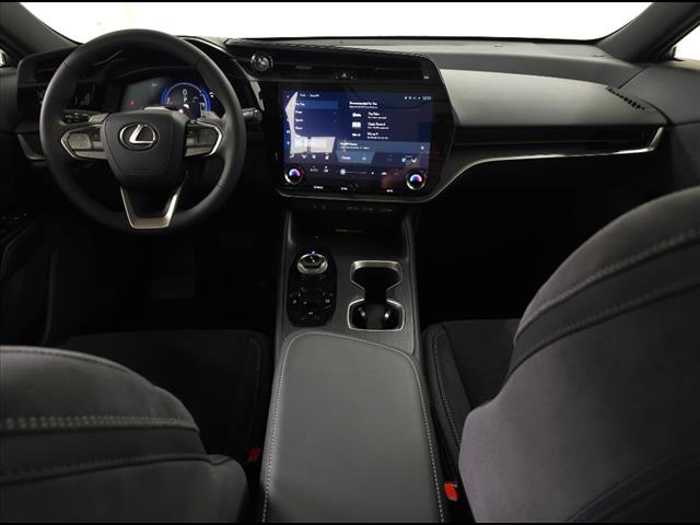 2023 Lexus RZ 450e Luxury