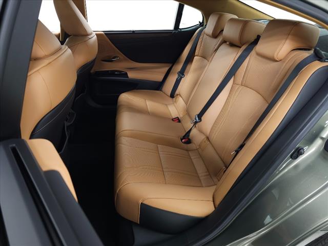 2023 Lexus ES 350 Ultra Luxury