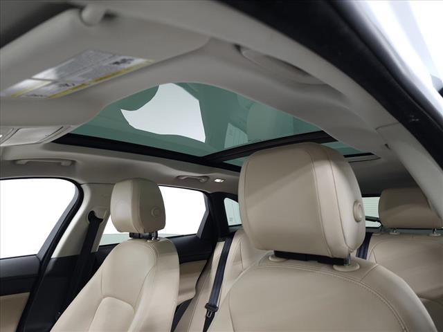 2018 Jaguar F-PACE 25t Premium