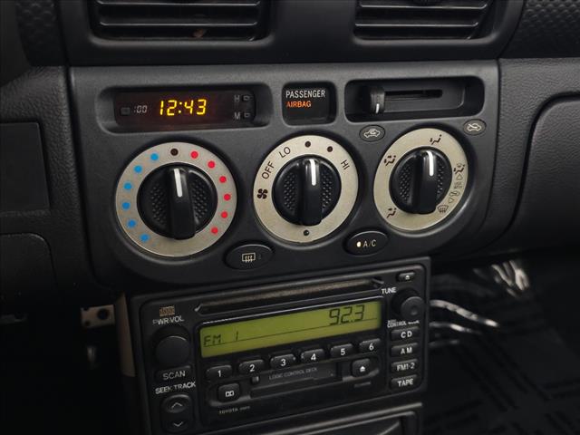 2002 Toyota MR2 Spyder 