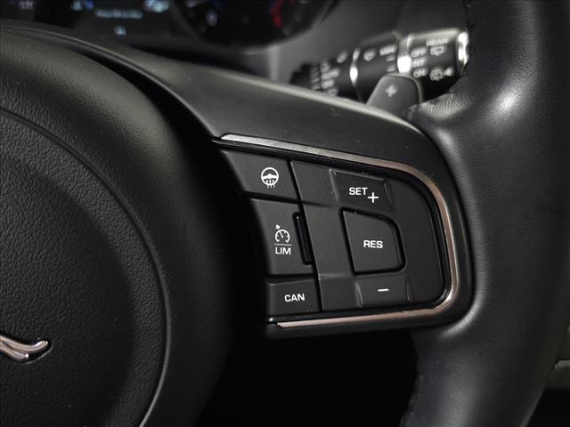 2018 Jaguar F-PACE 25t Premium