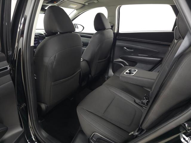 2023 Hyundai TUCSON SE