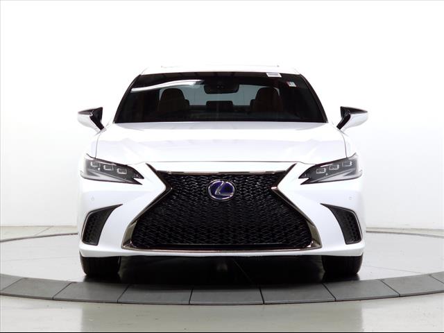 2022 Lexus ES 300h F SPORT