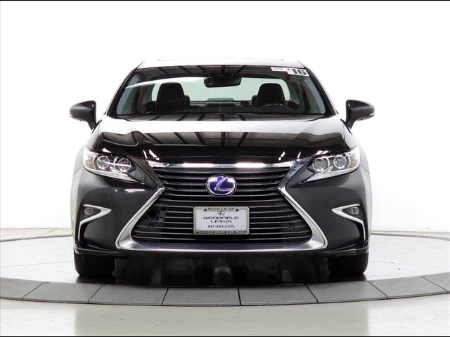 2016 Lexus ES 300h 