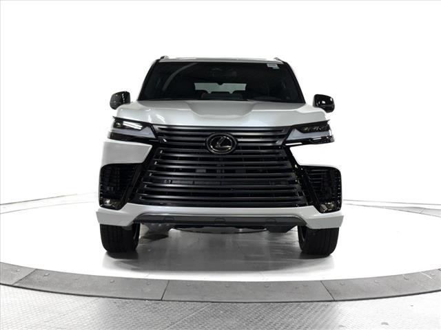 2025 Lexus LX 700h Luxury