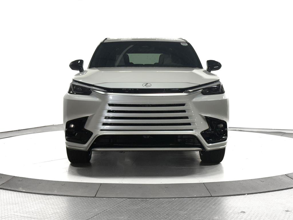 2025 Lexus TX 500h F SPORT Performance Premium photo 2