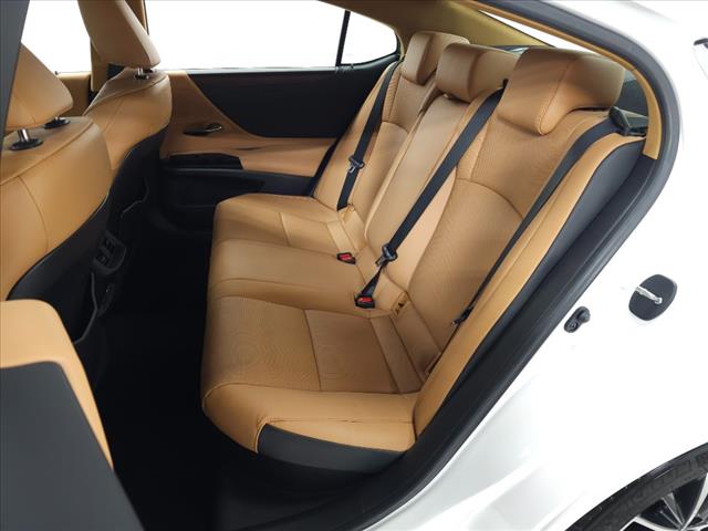 2023 Lexus ES 300h PREMIUM