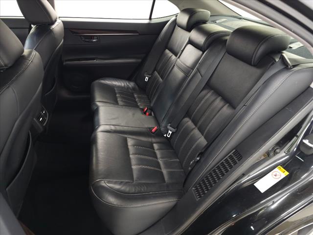 2016 Lexus ES 300h 